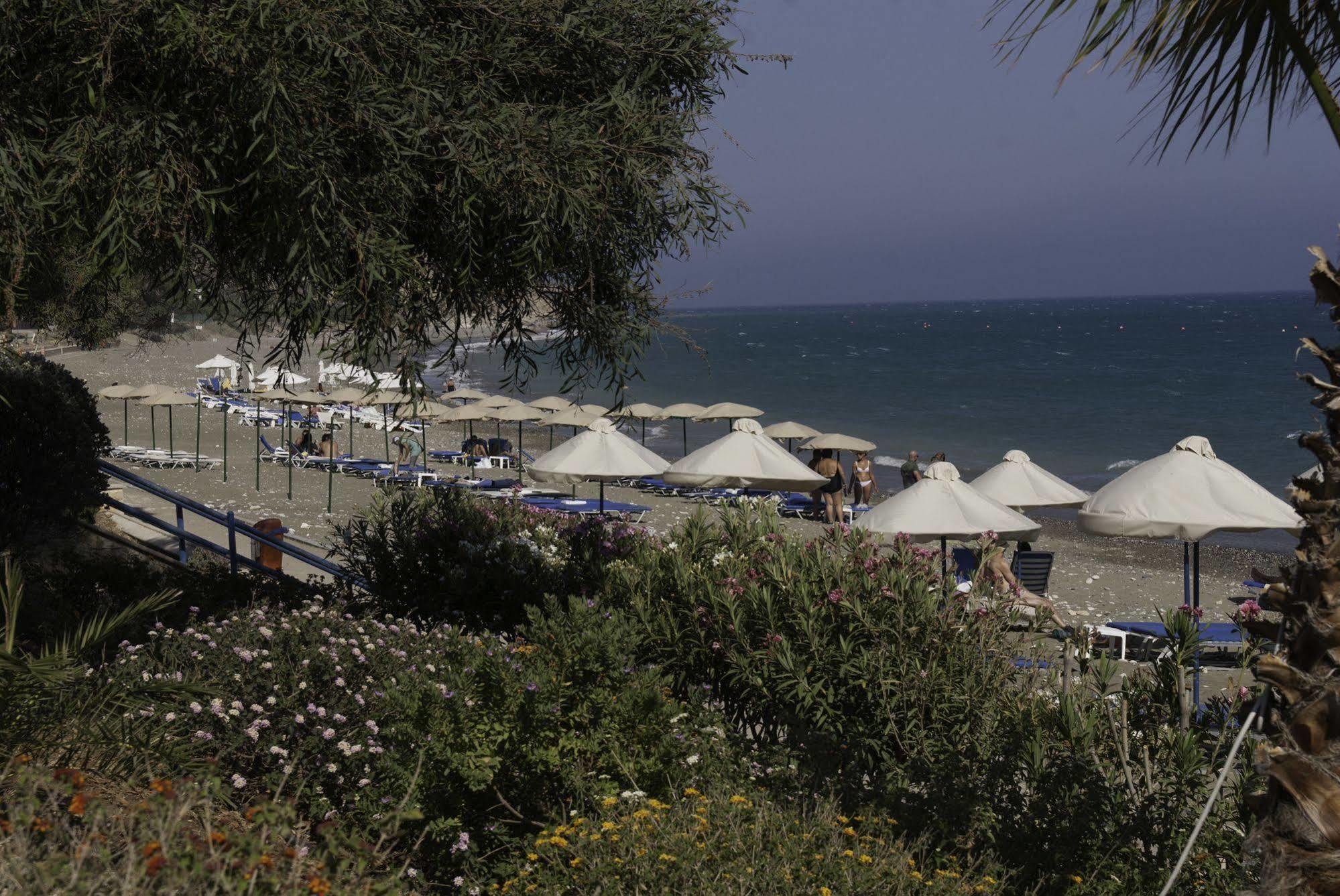 Kotzias Beach Apartments Pissouri Bagian luar foto